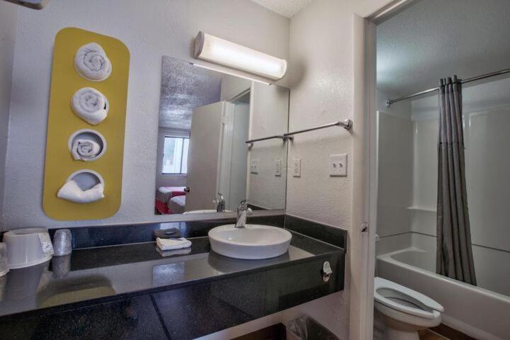 Loyalty Inn Таллахасси Экстерьер фото
